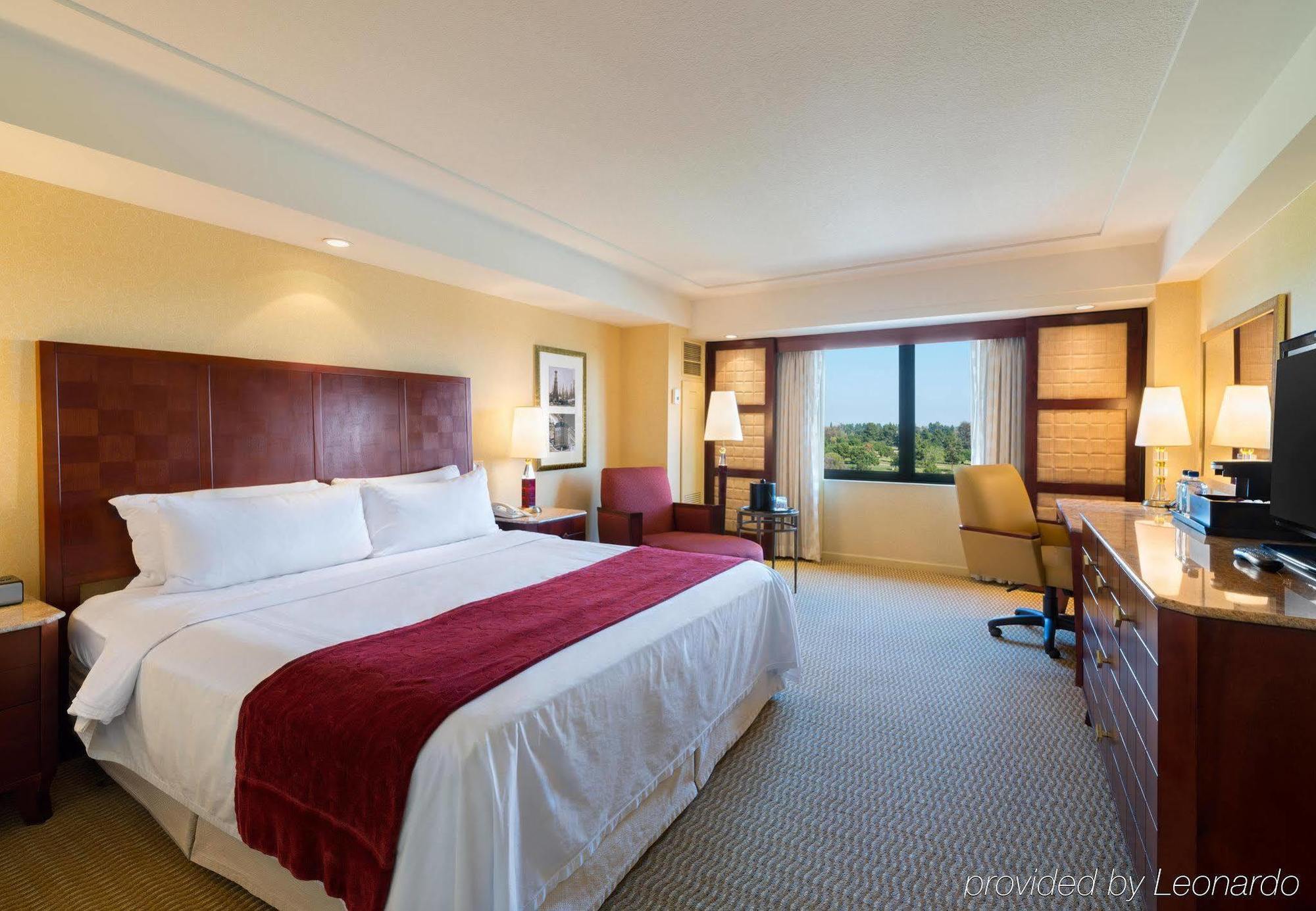 Long Beach Marriott Buitenkant foto